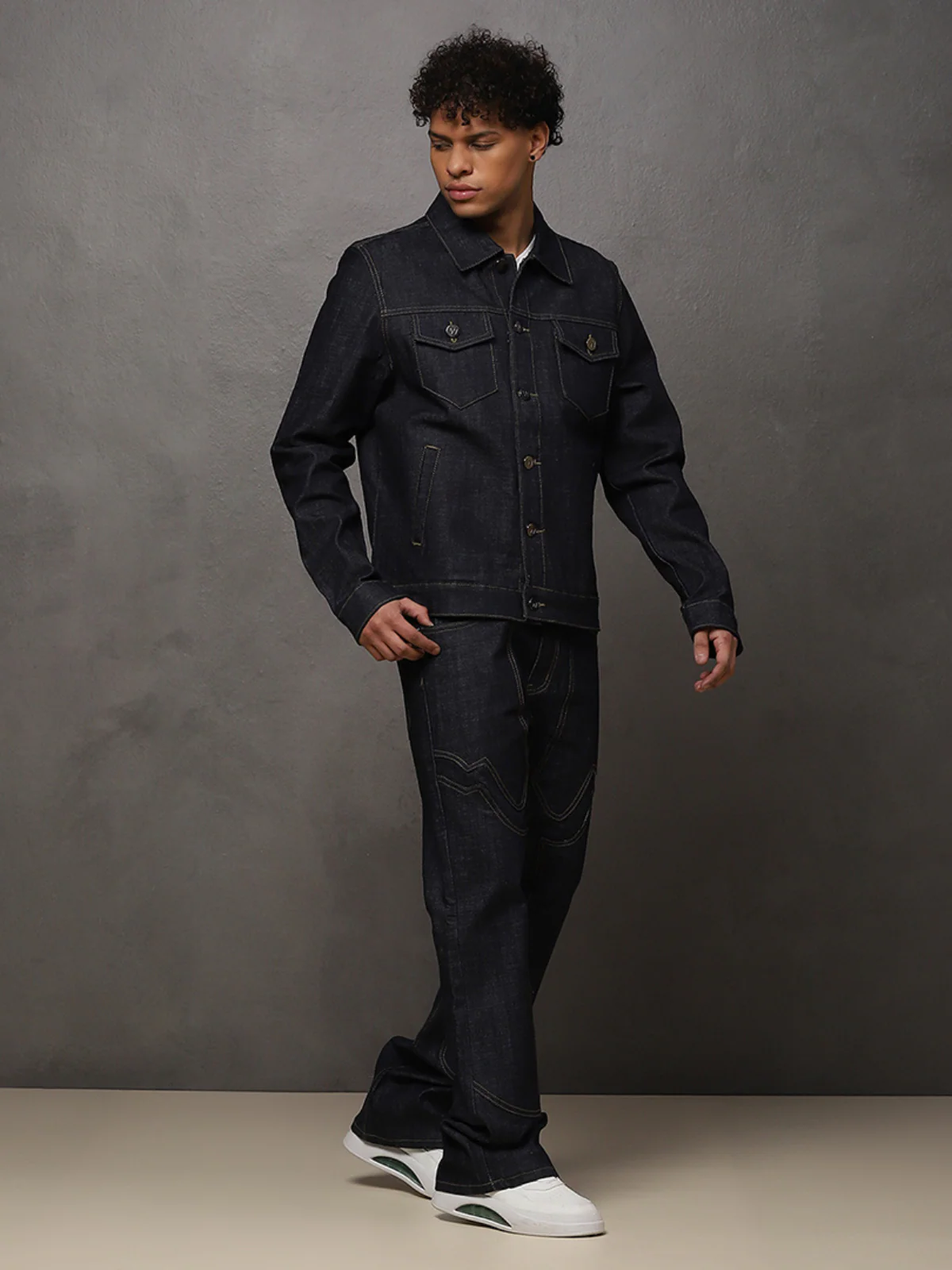 W by Waimea Men's Flare Fit Jeans - Image 3