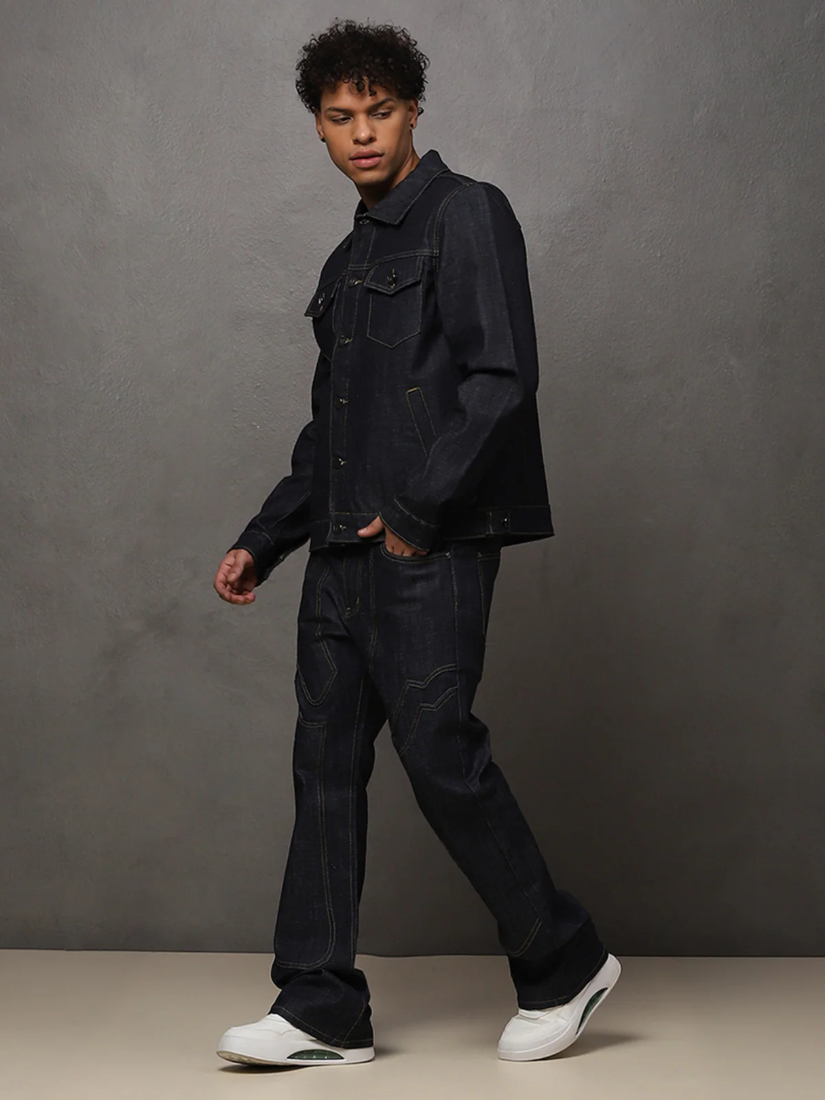 W by Waimea Men's Flare Fit Jeans - Image 4